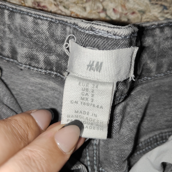 High Rise Short - Picture 2 of 3